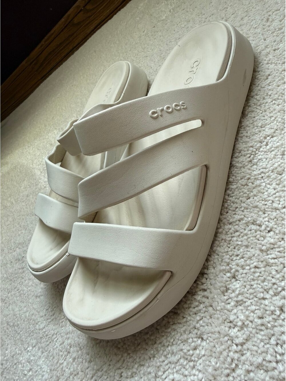 Women getaway strappy sandal